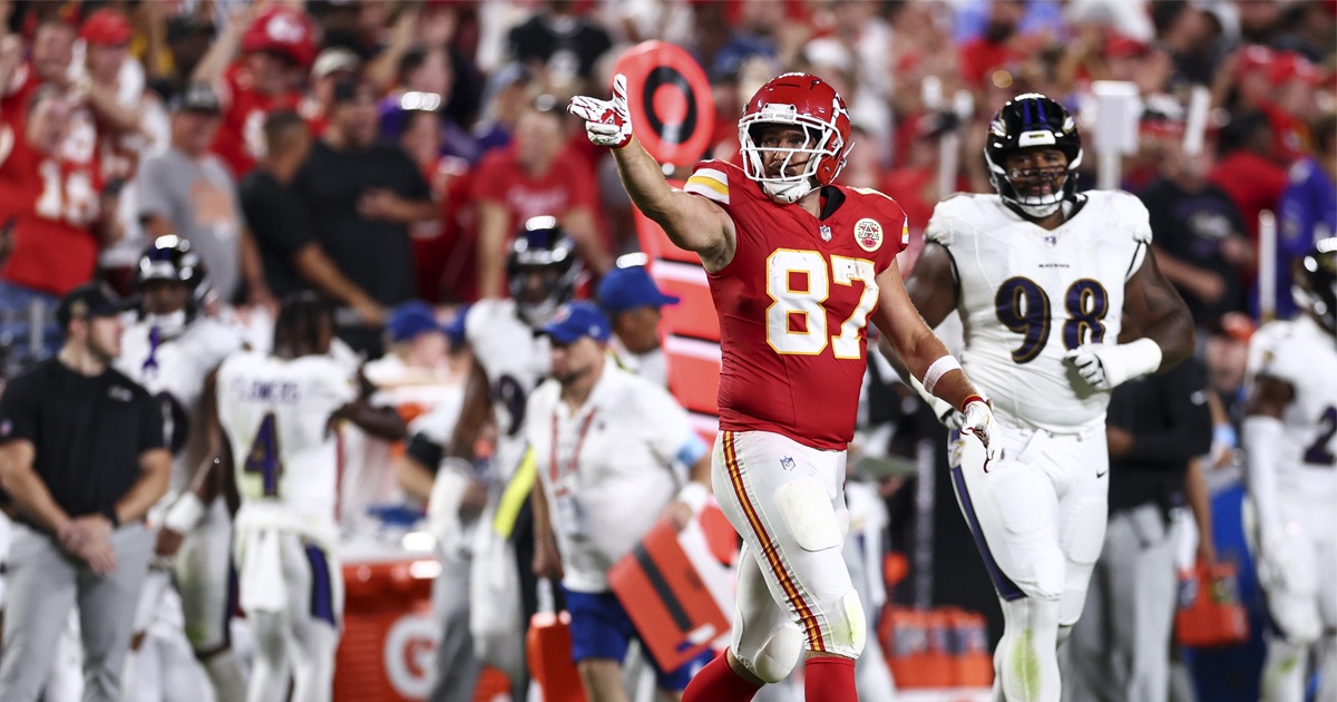 Travis Kelce signals first down.