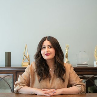 Saadia-Khan-headshot